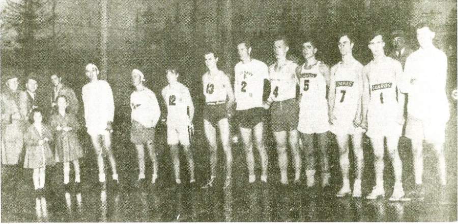 Competitors at start line for 1949 Tely